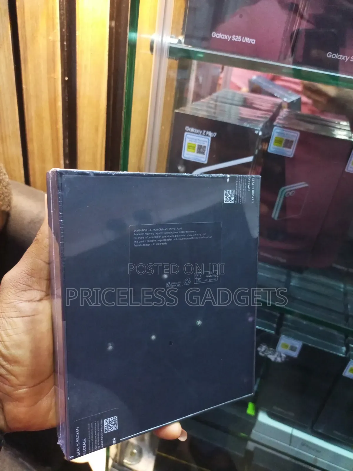 New Samsung Galaxy Z Fold4 512 GB Black