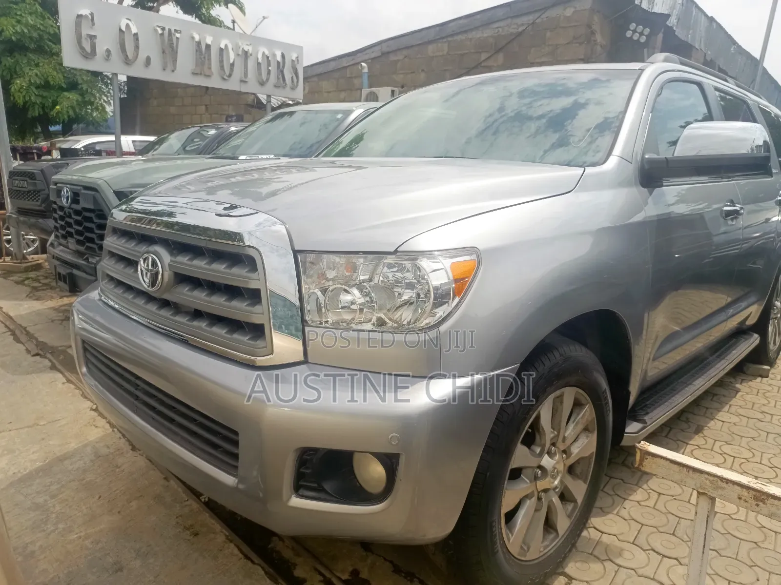 Toyota Sequoia Limited 4dr SUV (5.7L 8cyl 6A) 2010 Silver
