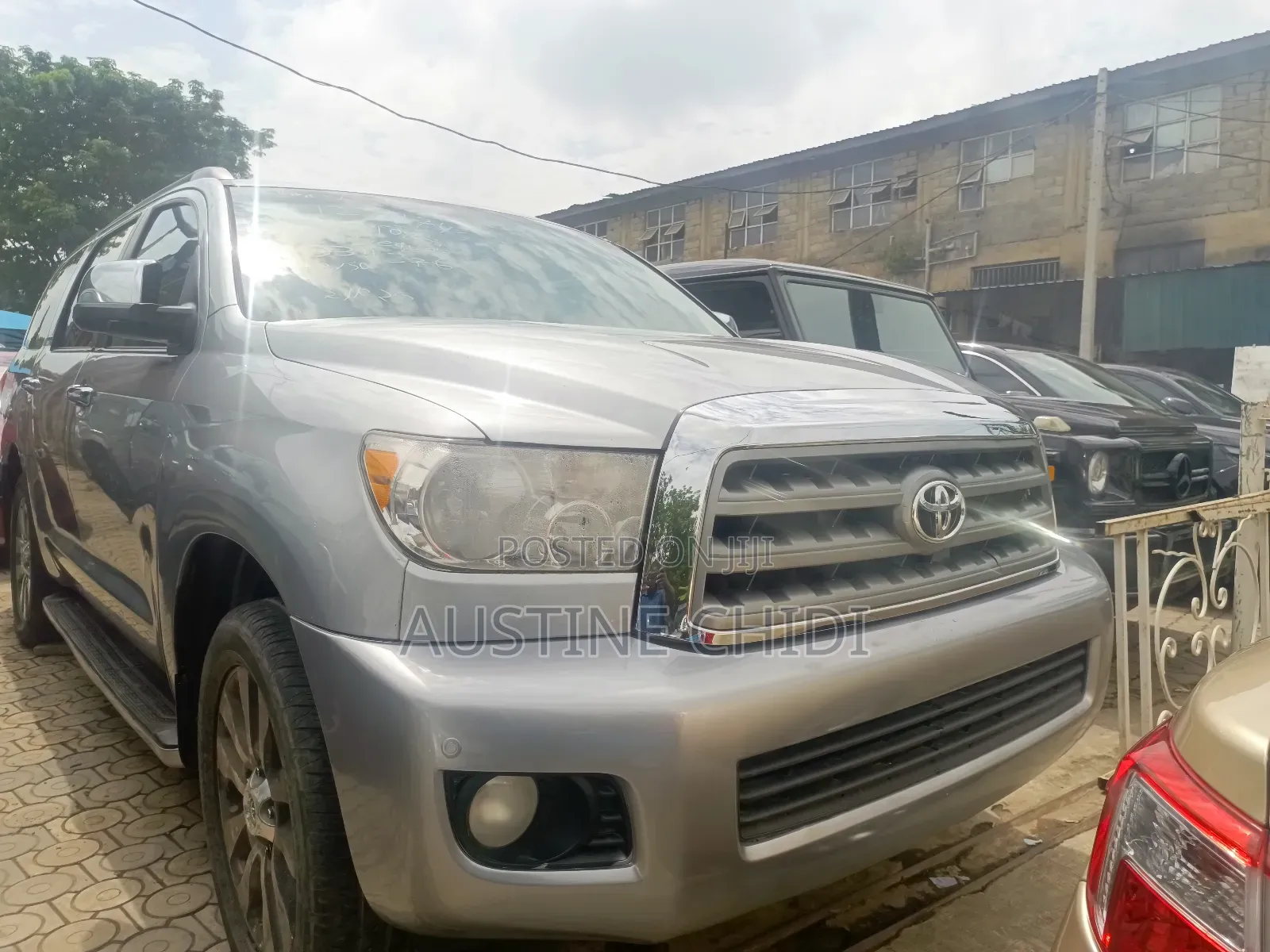 Toyota Sequoia Limited 4dr SUV (5.7L 8cyl 6A) 2010 Silver