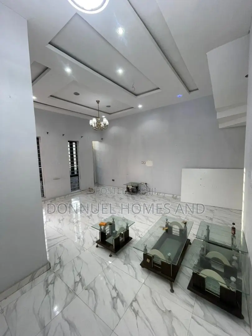 4bdrm Duplex in Ikota for rent