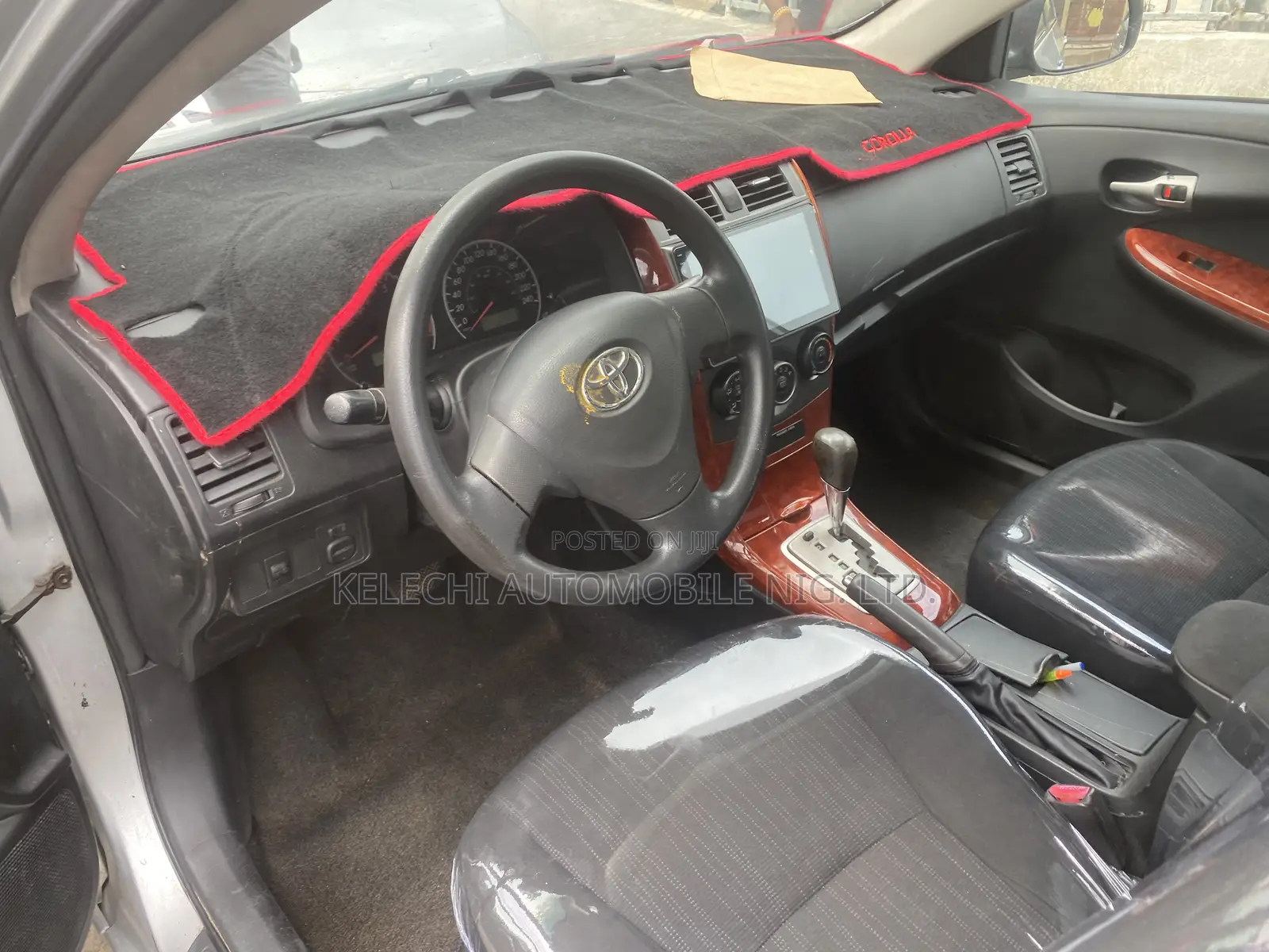Toyota Corolla LE 4dr Sedan (1.8L 4 cyl 4A) 2009 Silver