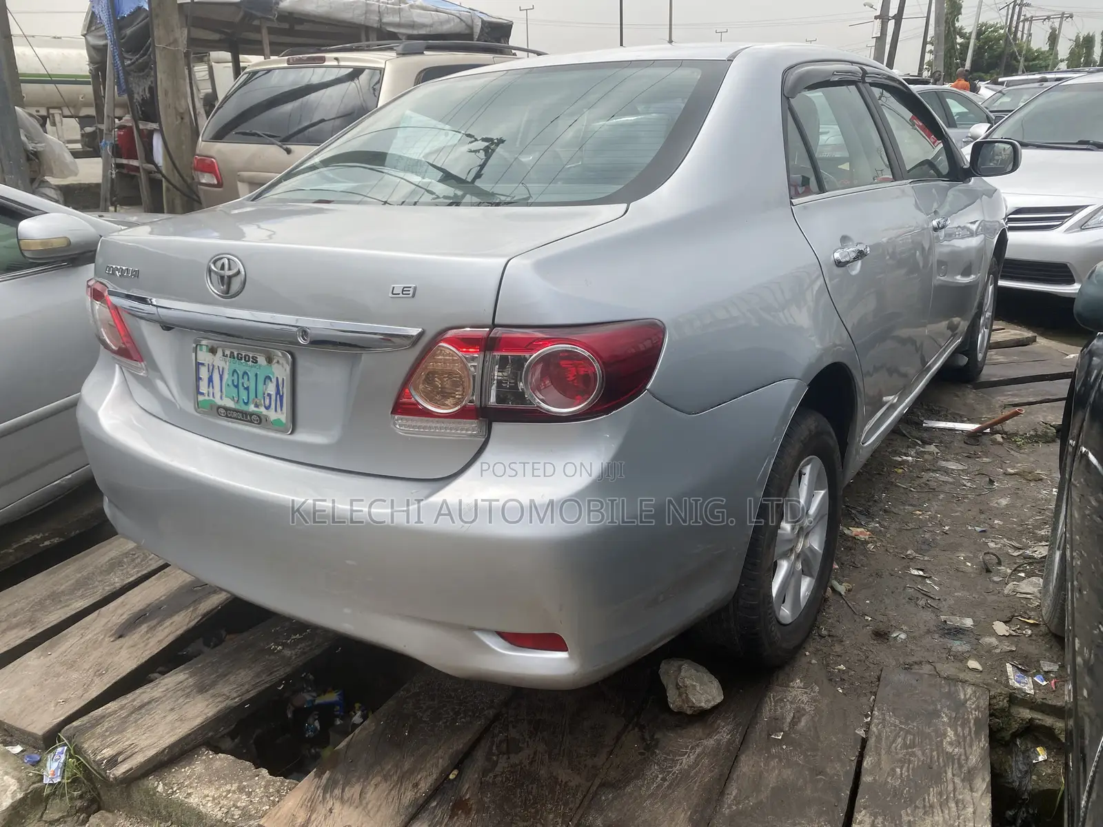 Toyota Corolla LE 4dr Sedan (1.8L 4 cyl 4A) 2009 Silver
