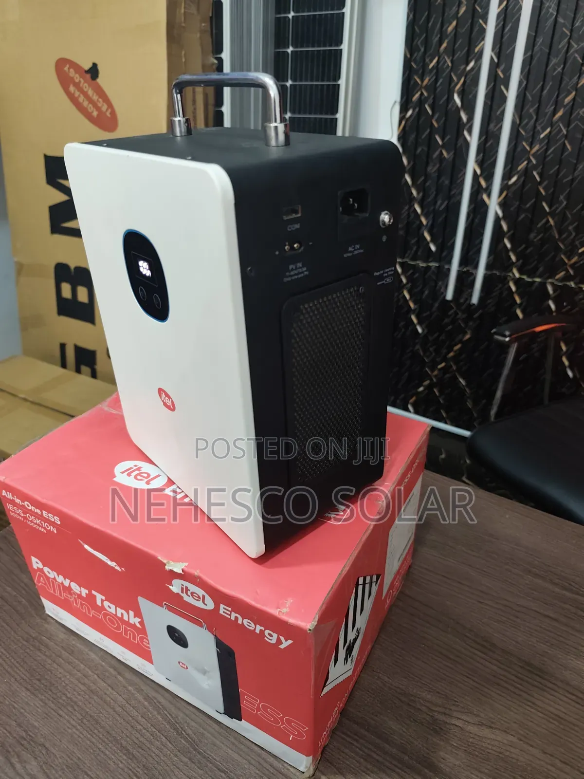 Easy-to-Carry Itel Solar Generator for Indoor Outdoor Use