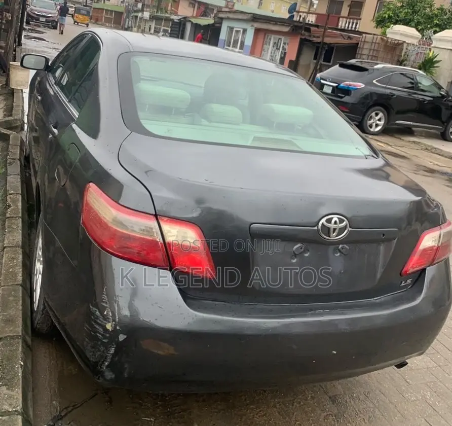 Toyota Camry LE 4dr Sedan (2.4L 4cyl 5A) 2008 Gray