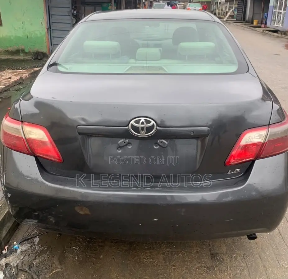 Toyota Camry LE 4dr Sedan (2.4L 4cyl 5A) 2008 Gray