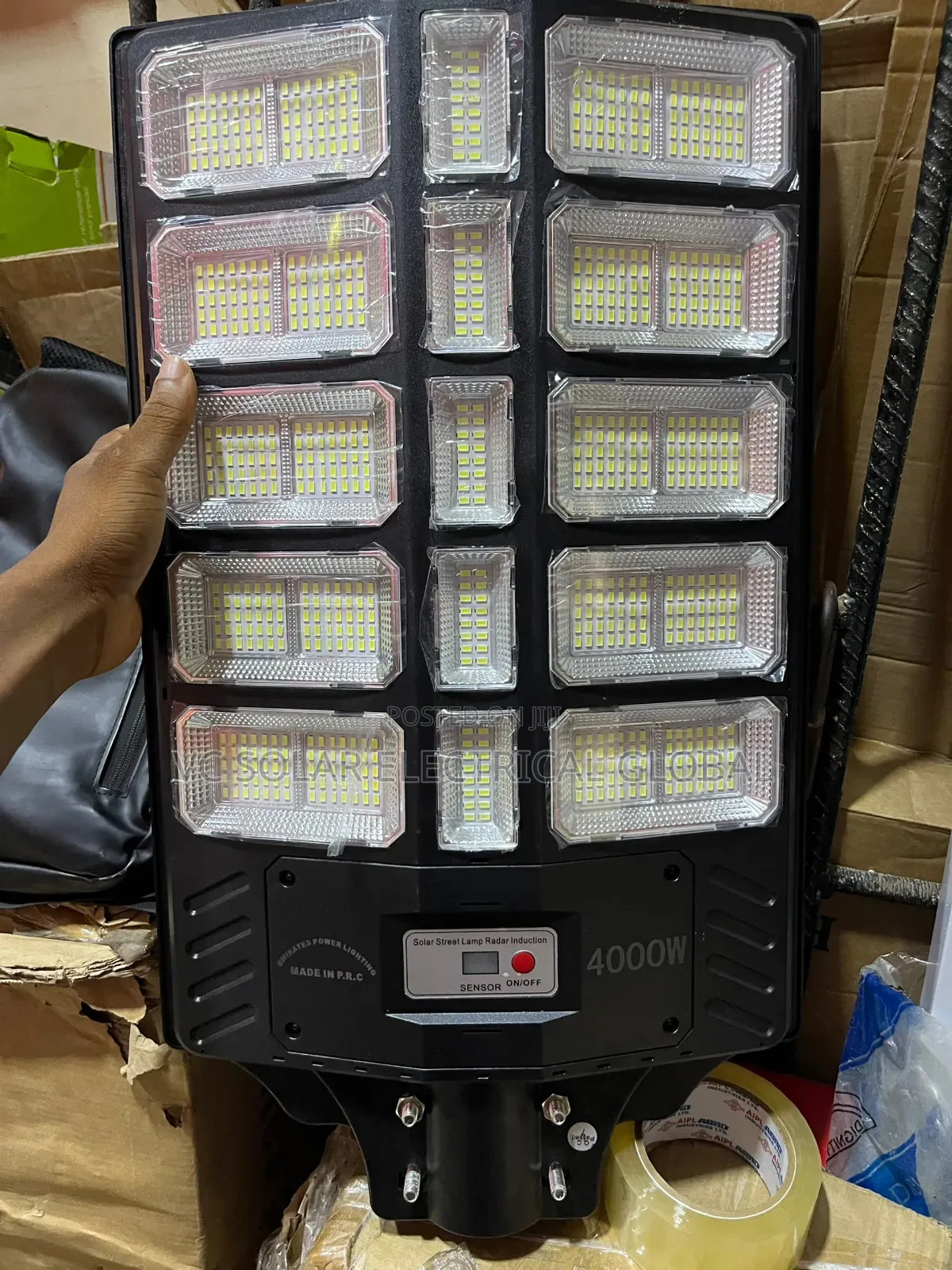 Emirates 4000w Solar Street Light –