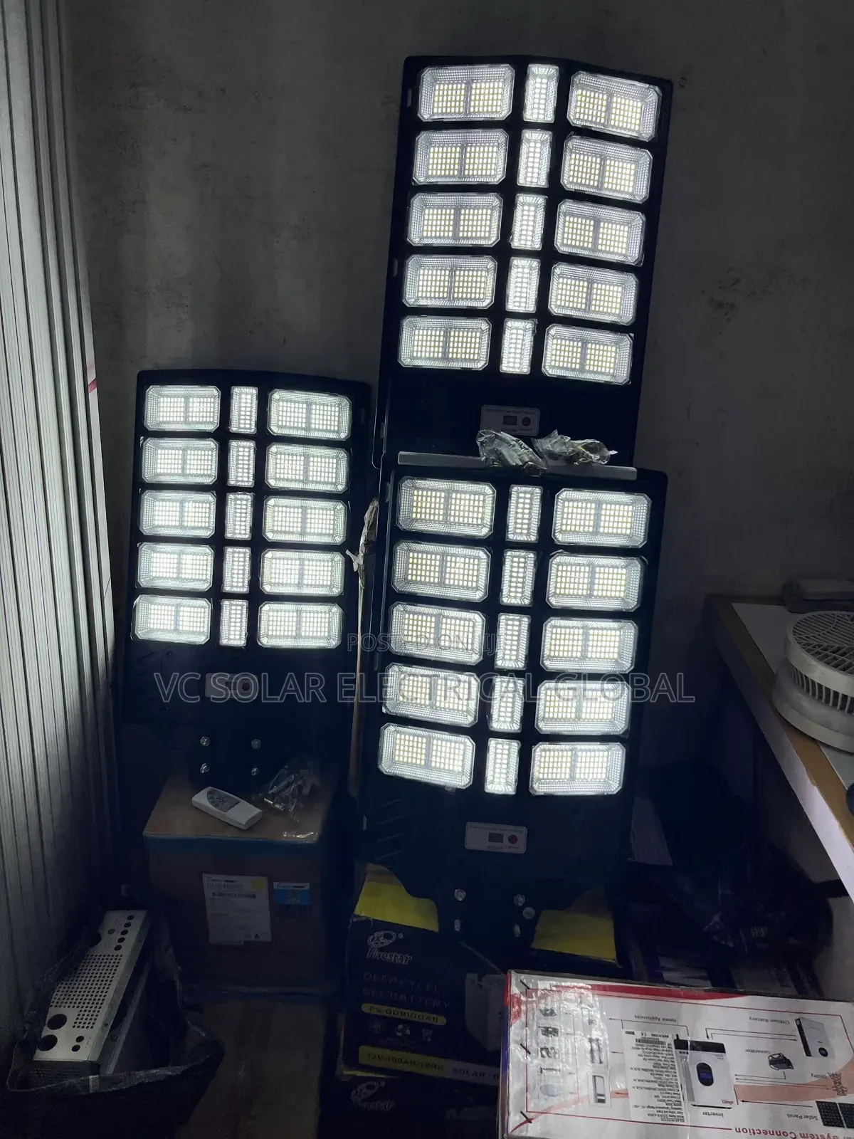 Emirates 4000w Solar Street Light –