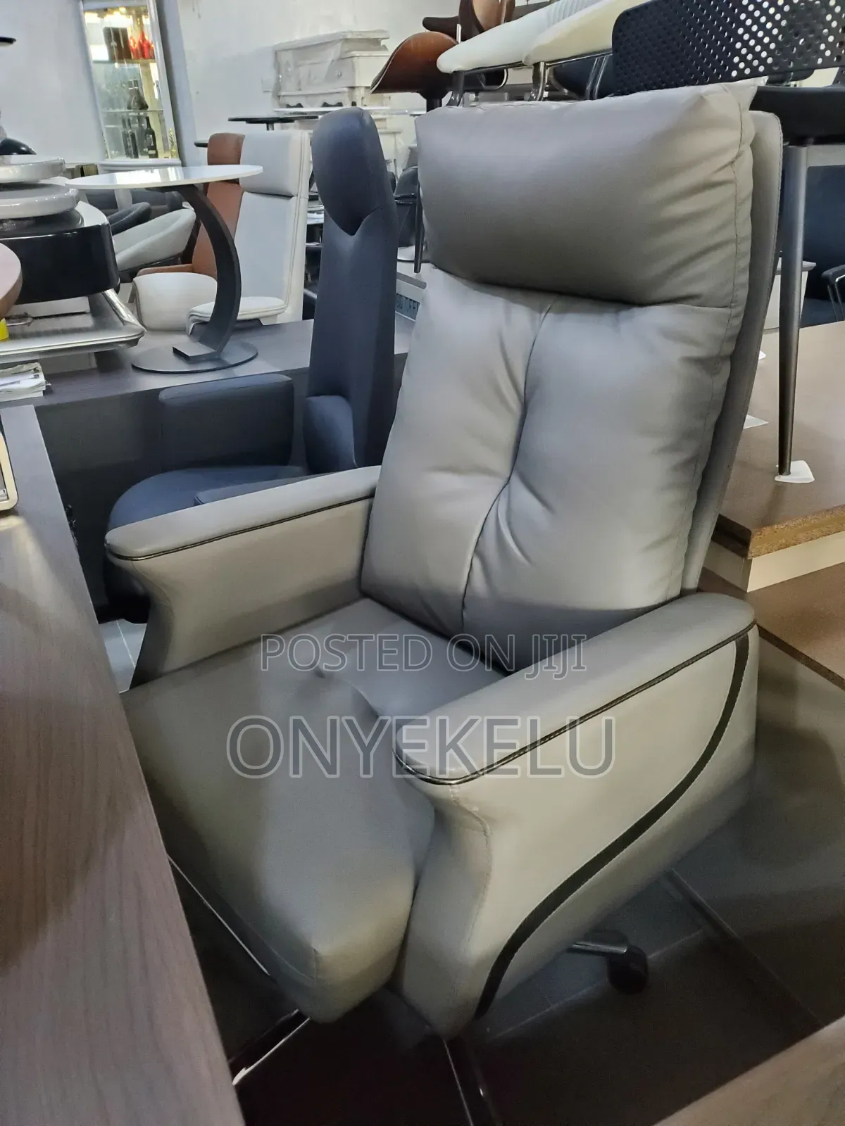 Super Executive Swivel Chair
