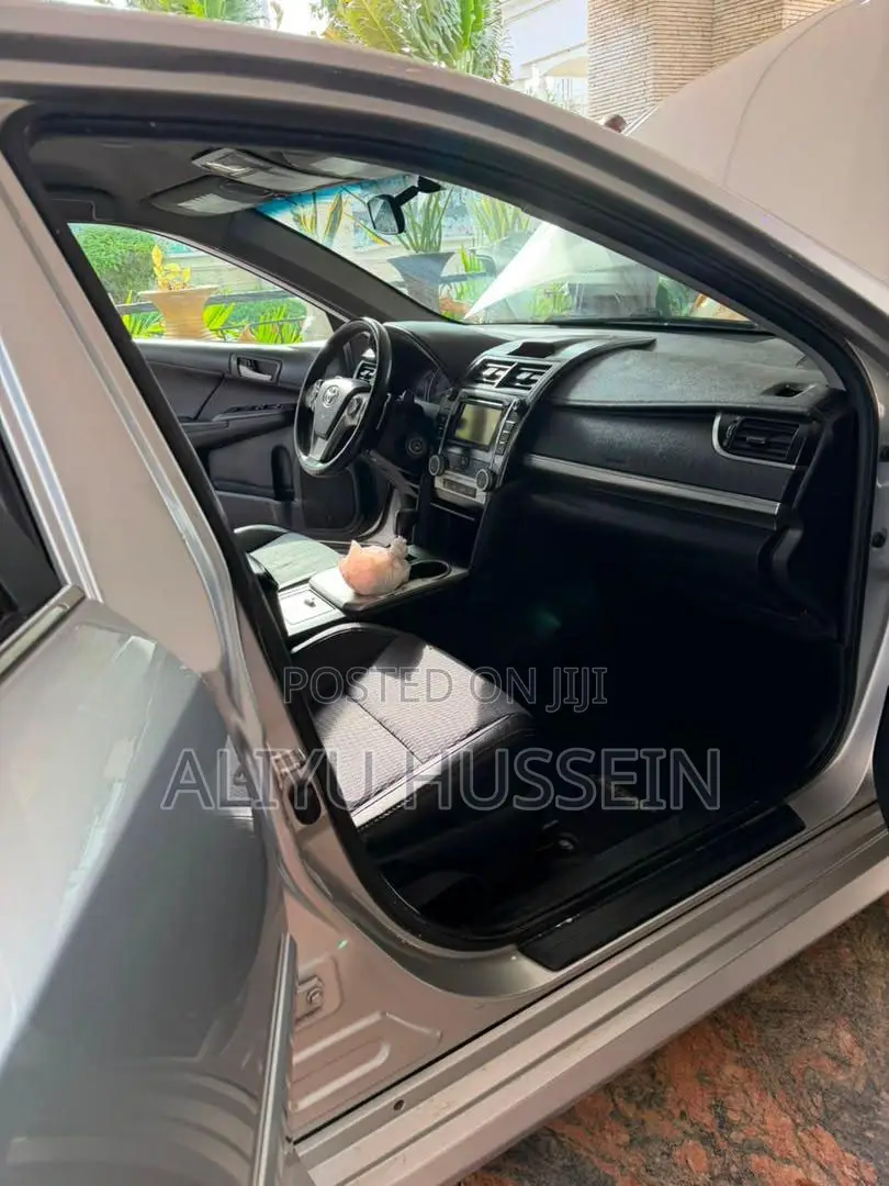 Toyota Camry 2014 Silver