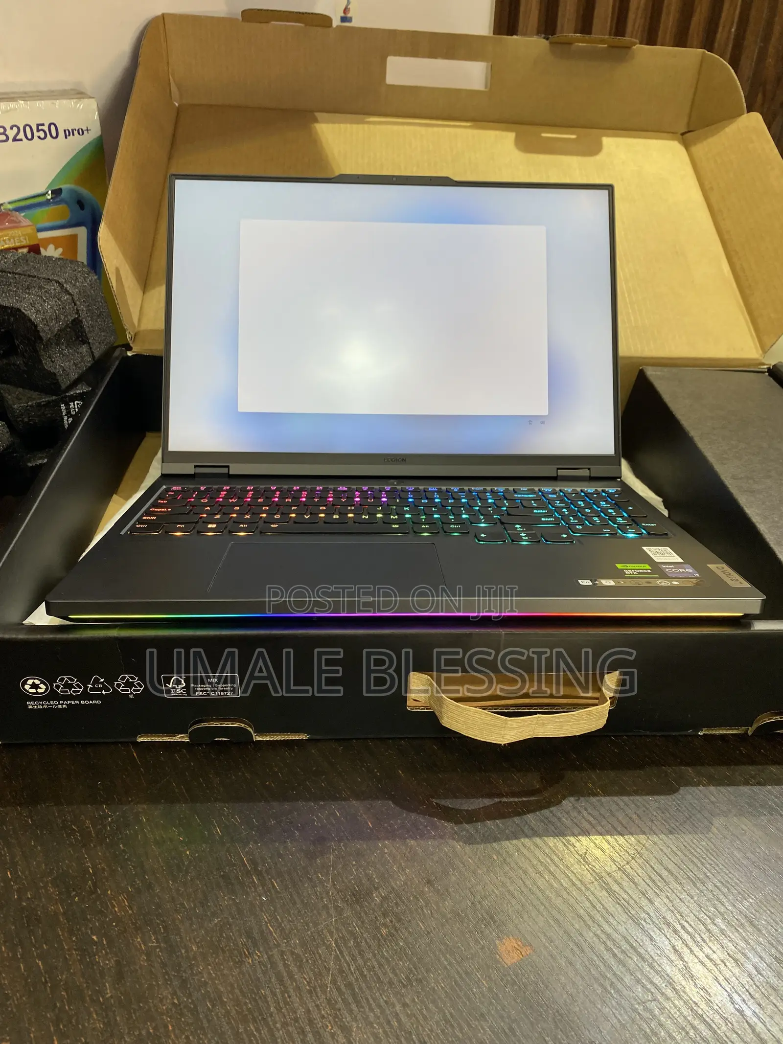 New Laptop Lenovo Legion Pro 7 32GB Intel Core Ultra 9 SSD 1T