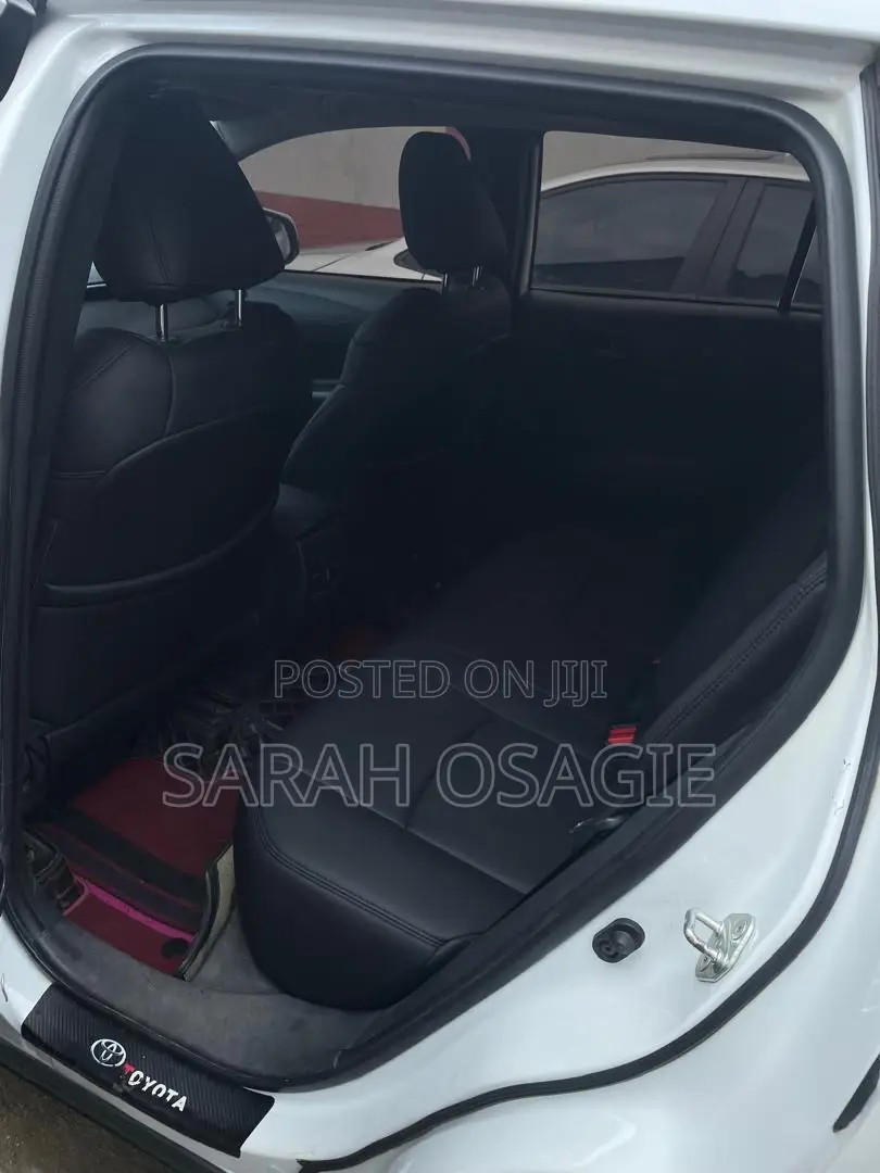 Toyota Corolla Cross 2023 Off white