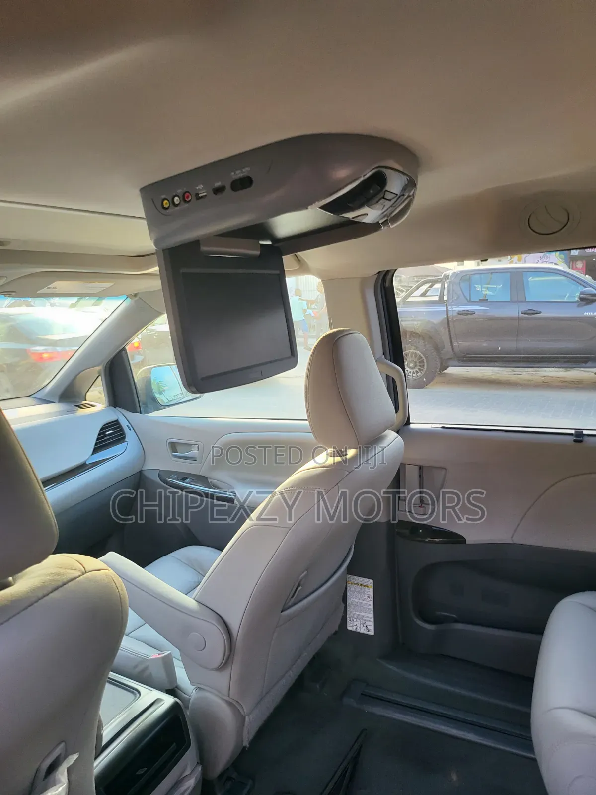 Toyota Sienna 2017 Blue