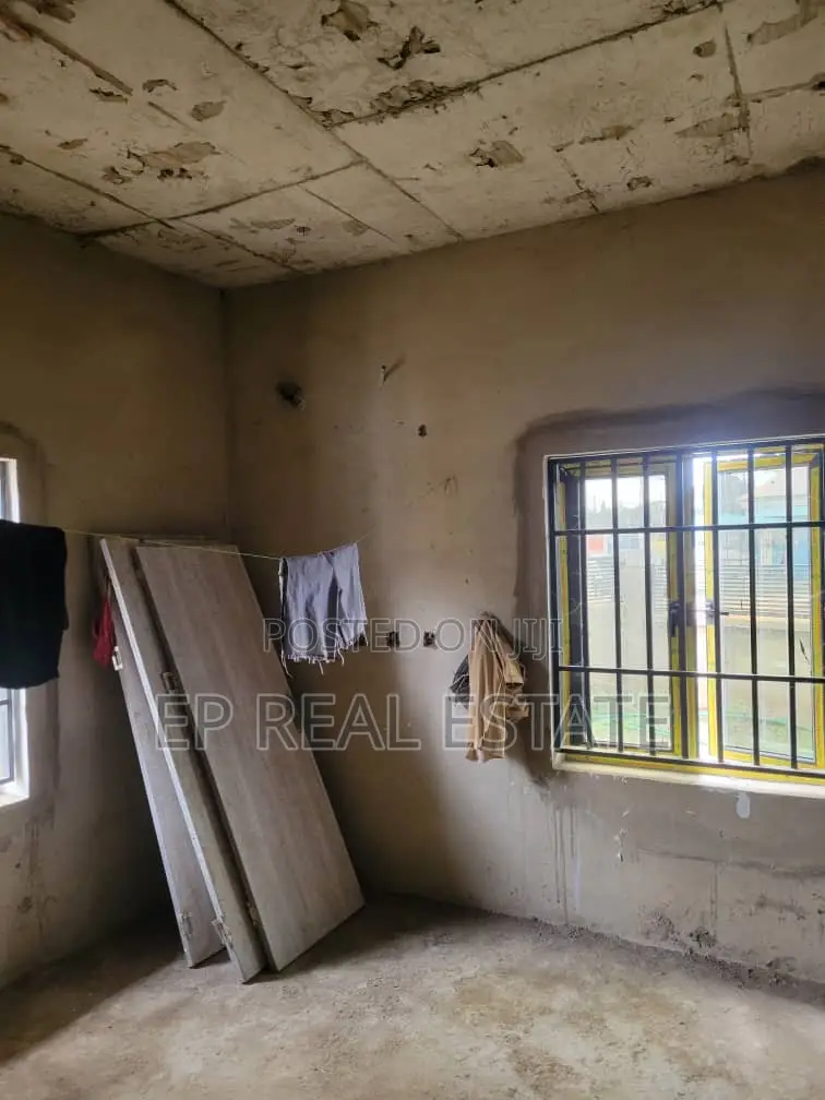 3bdrm Block of Flats in Kaura for sale