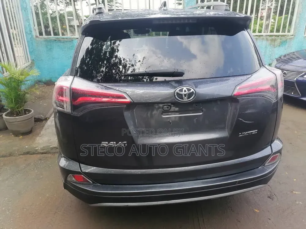 Toyota RAV4 2017 Black
