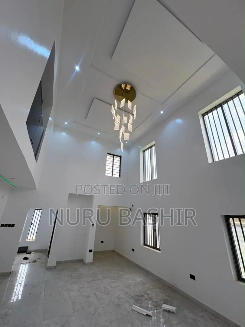 Furnished 5bdrm Duplex in Oluyole Estate for sale