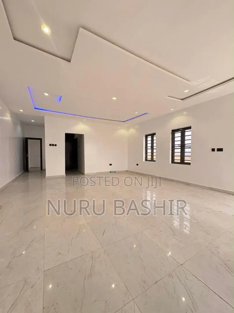 Furnished 5bdrm Duplex in Oluyole Estate for sale