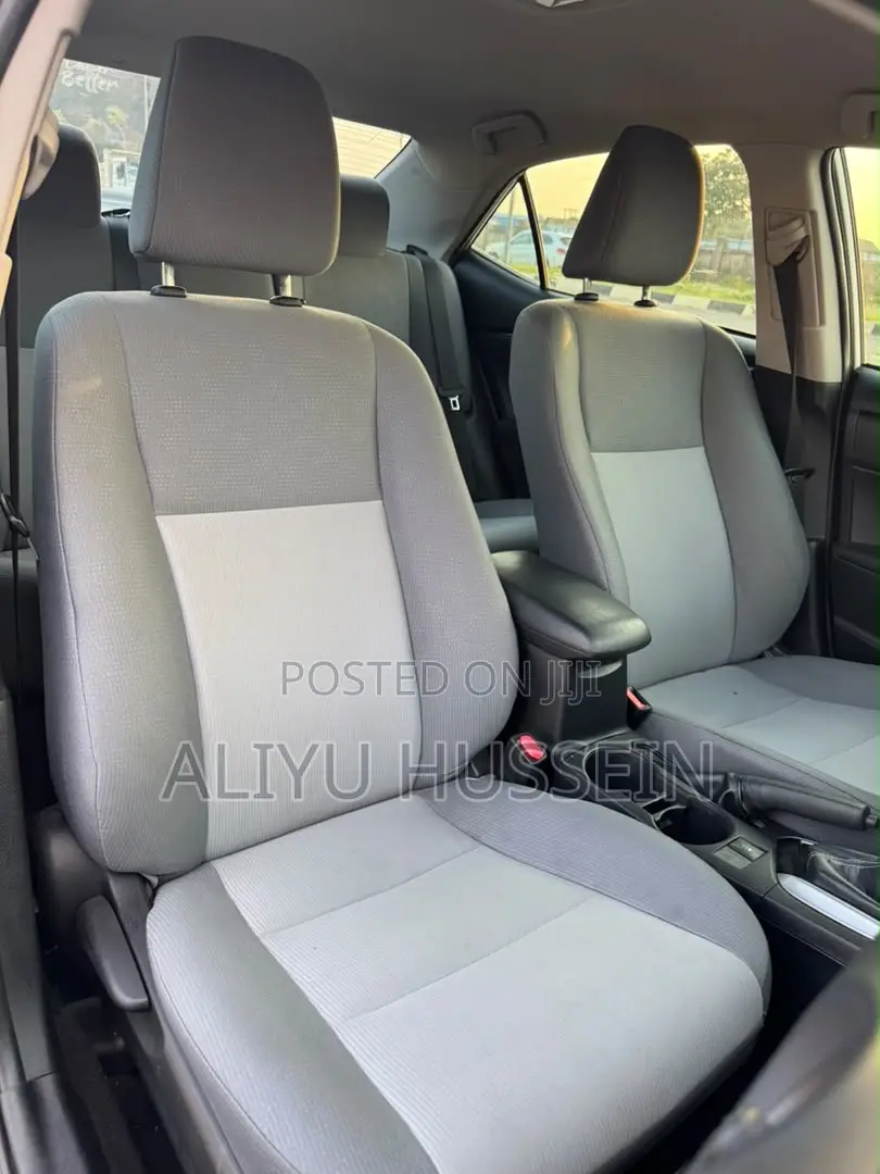 Toyota Corolla 2019 Silver