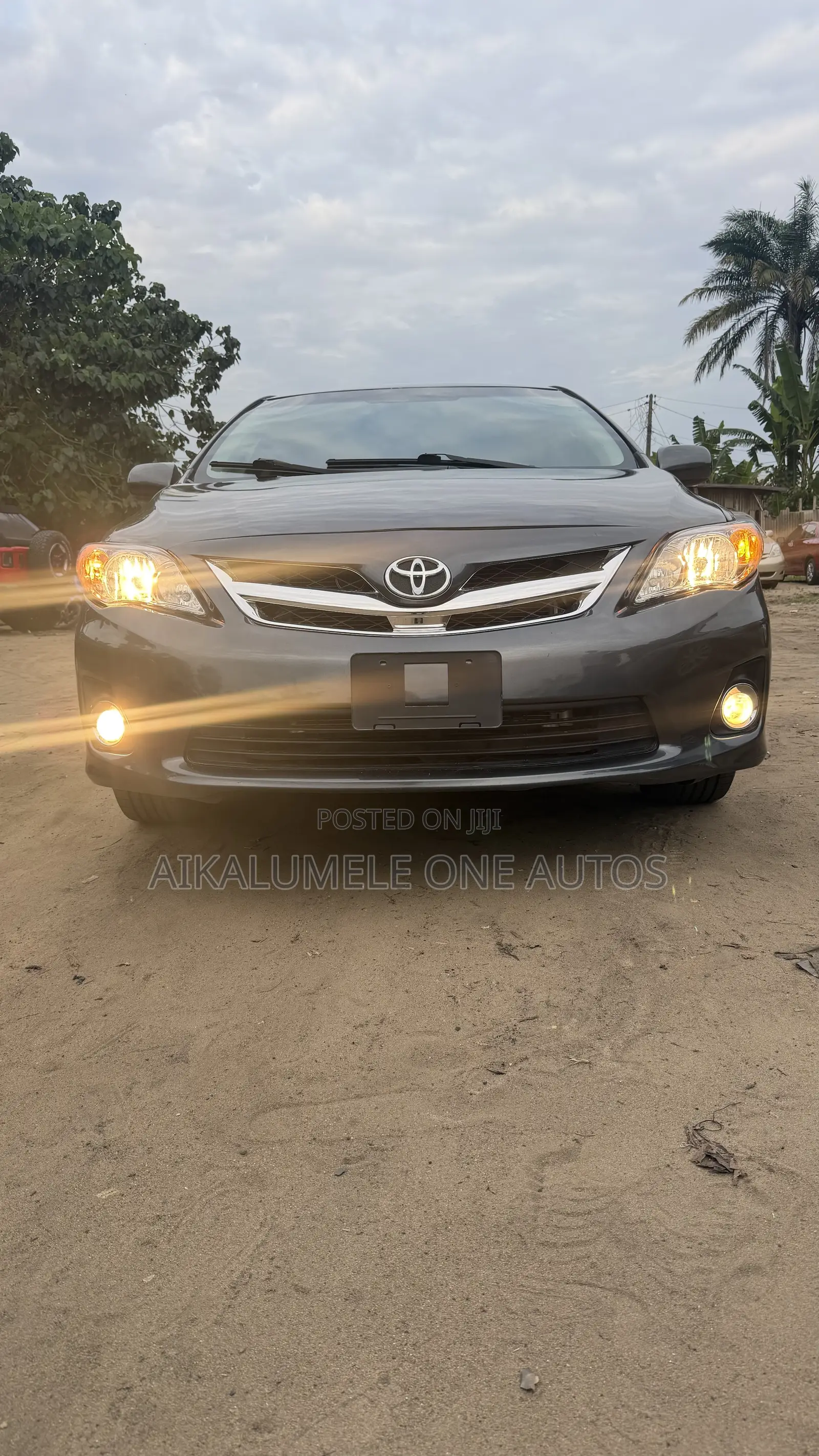 Toyota Corolla LE 4dr Sedan (1.8L 4cyl 4A) 2012 Gray