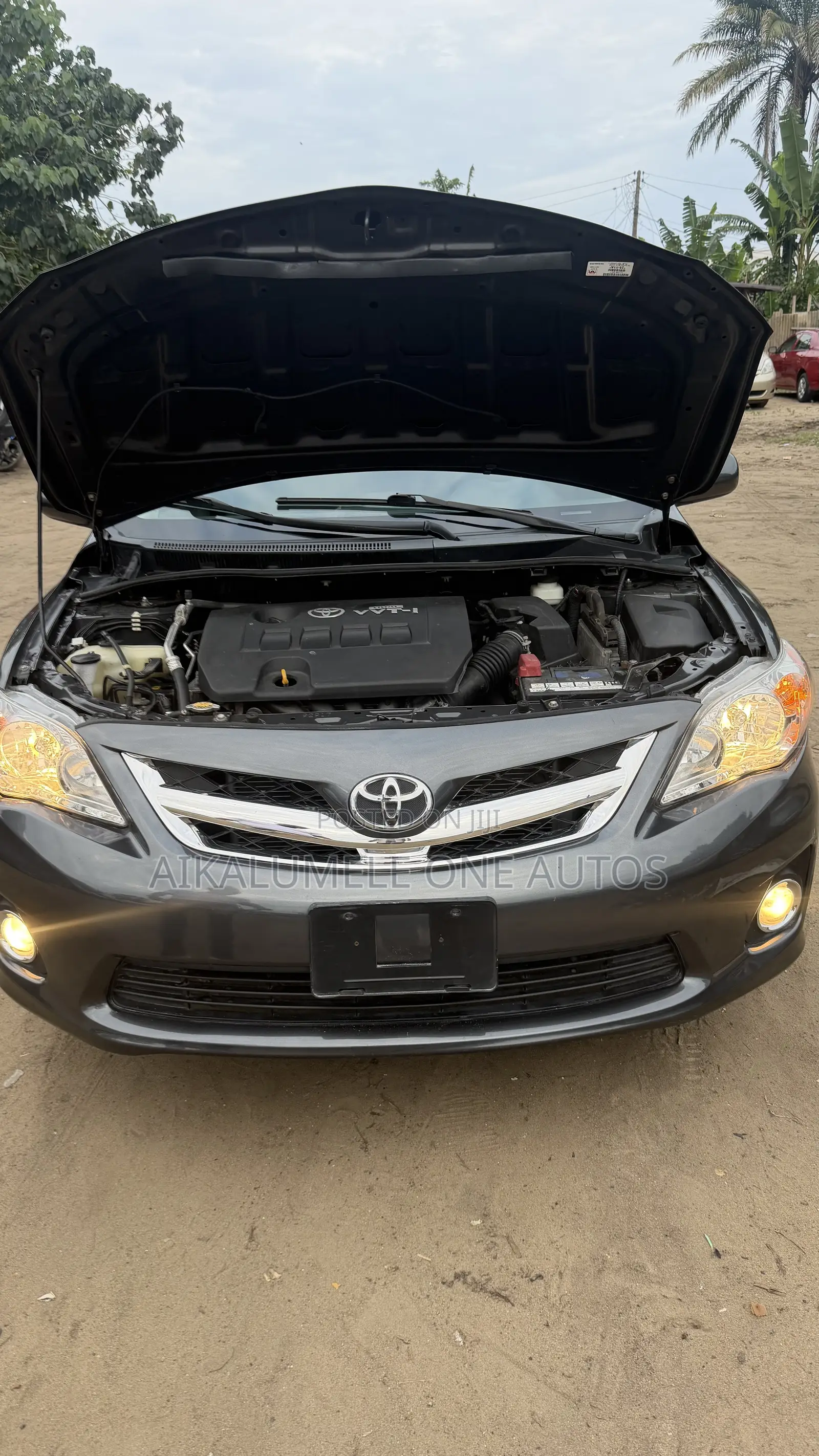 Toyota Corolla LE 4dr Sedan (1.8L 4cyl 4A) 2012 Gray