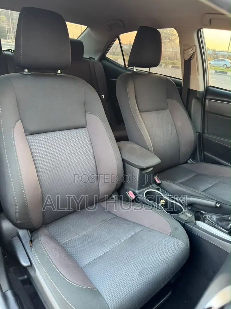 Toyota Corolla 2018 Gray