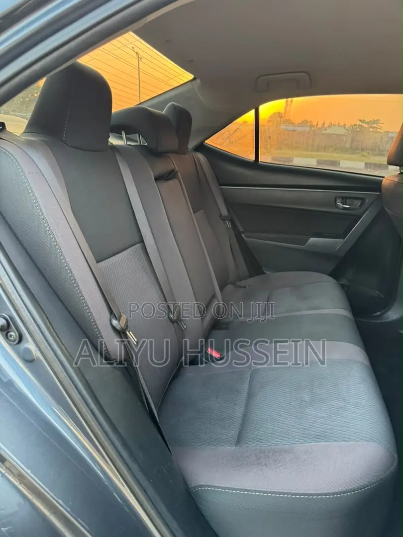 Toyota Corolla 2018 Gray