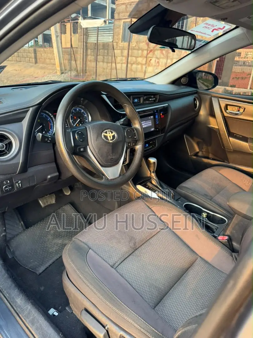 Toyota Corolla 2018 Gray