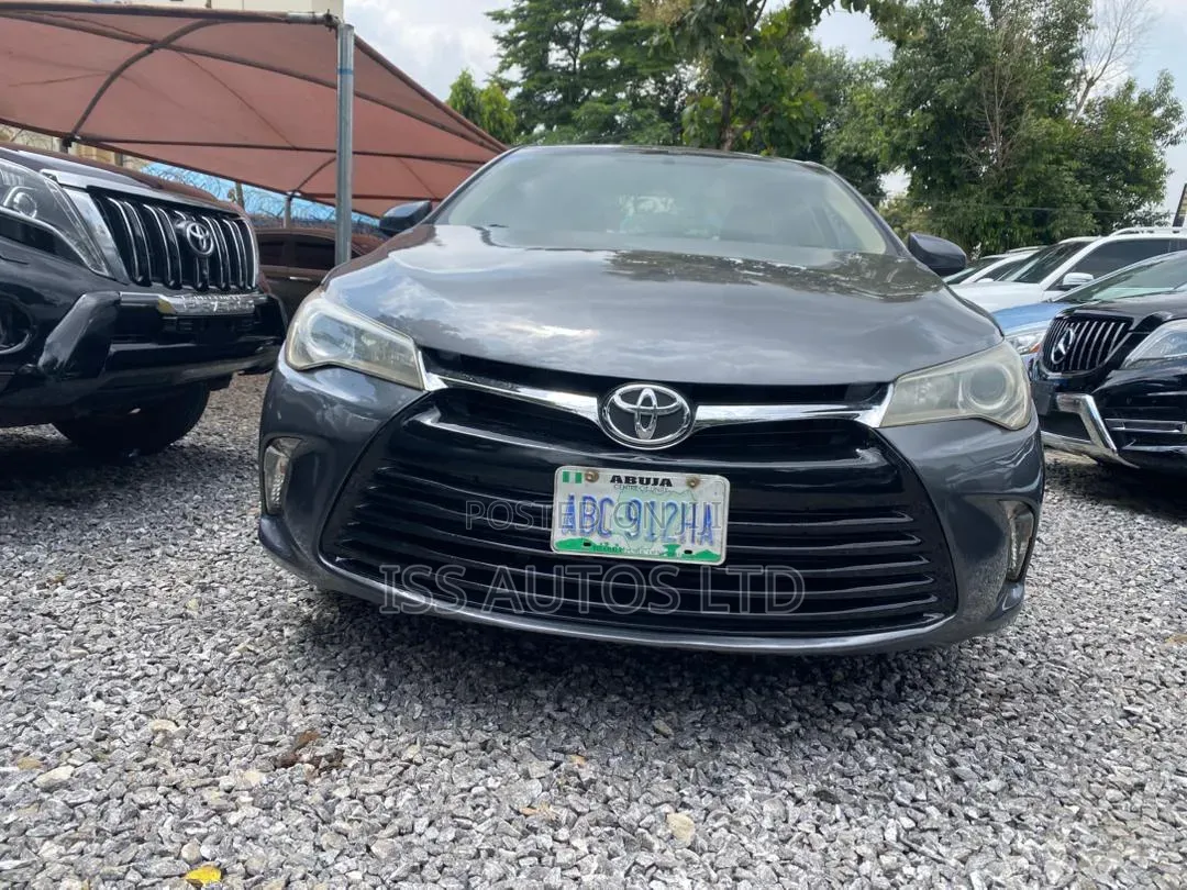Toyota Camry LE 4dr Sedan (2.5L 4cyl 6A) 2016 Gray