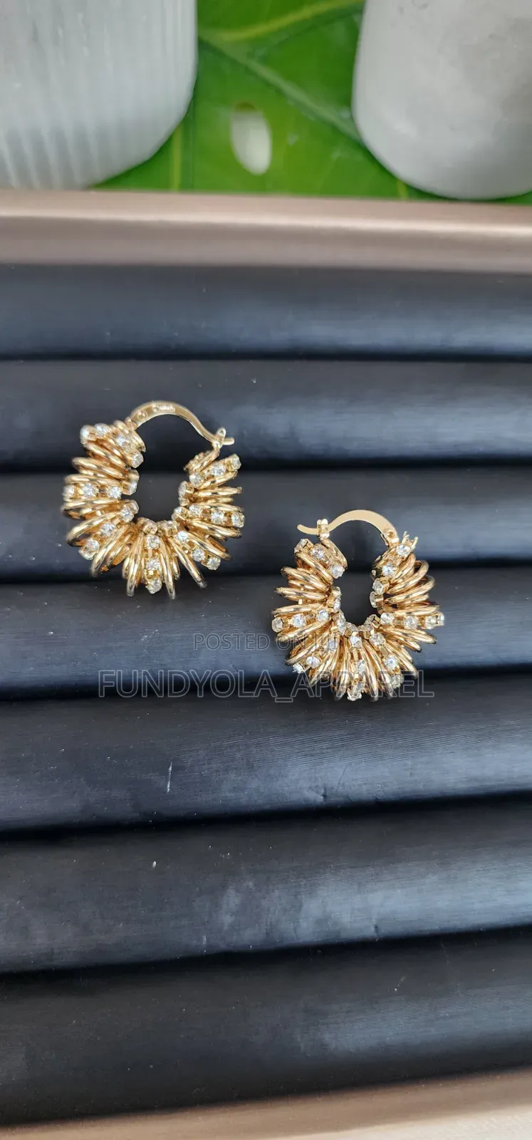 Midi Stoned Brasilian Earring