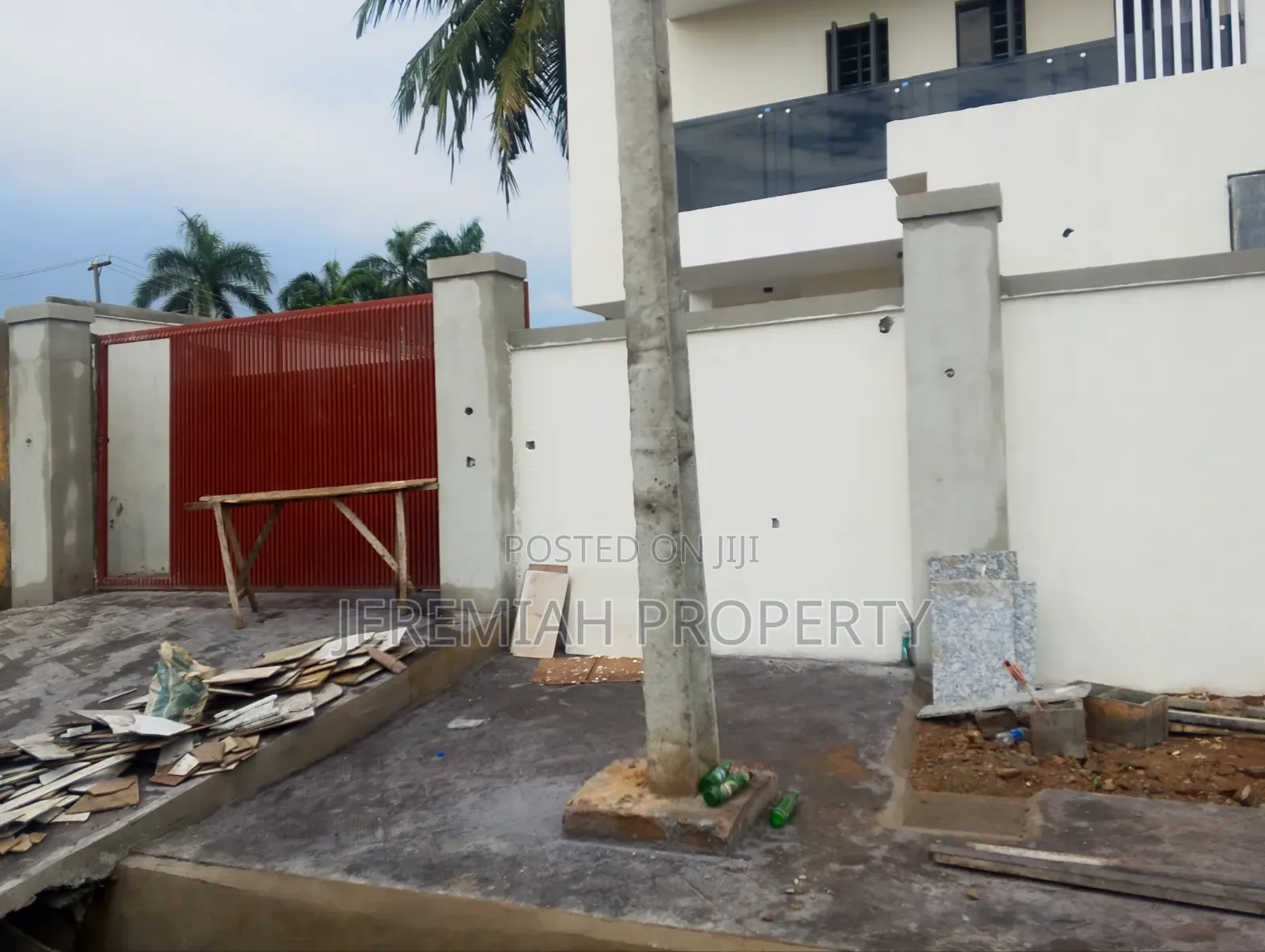 5bdrm Duplex in Berger for sale