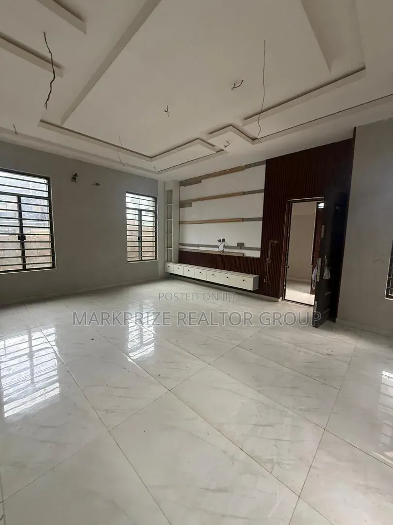 5bdrm Duplex in Omole Phase 1 Lagos for sale