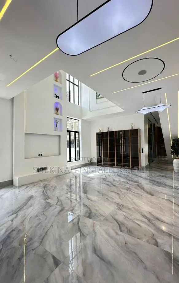 Furnished 5bdrm Duplex in Lekki Phase 1 for sale