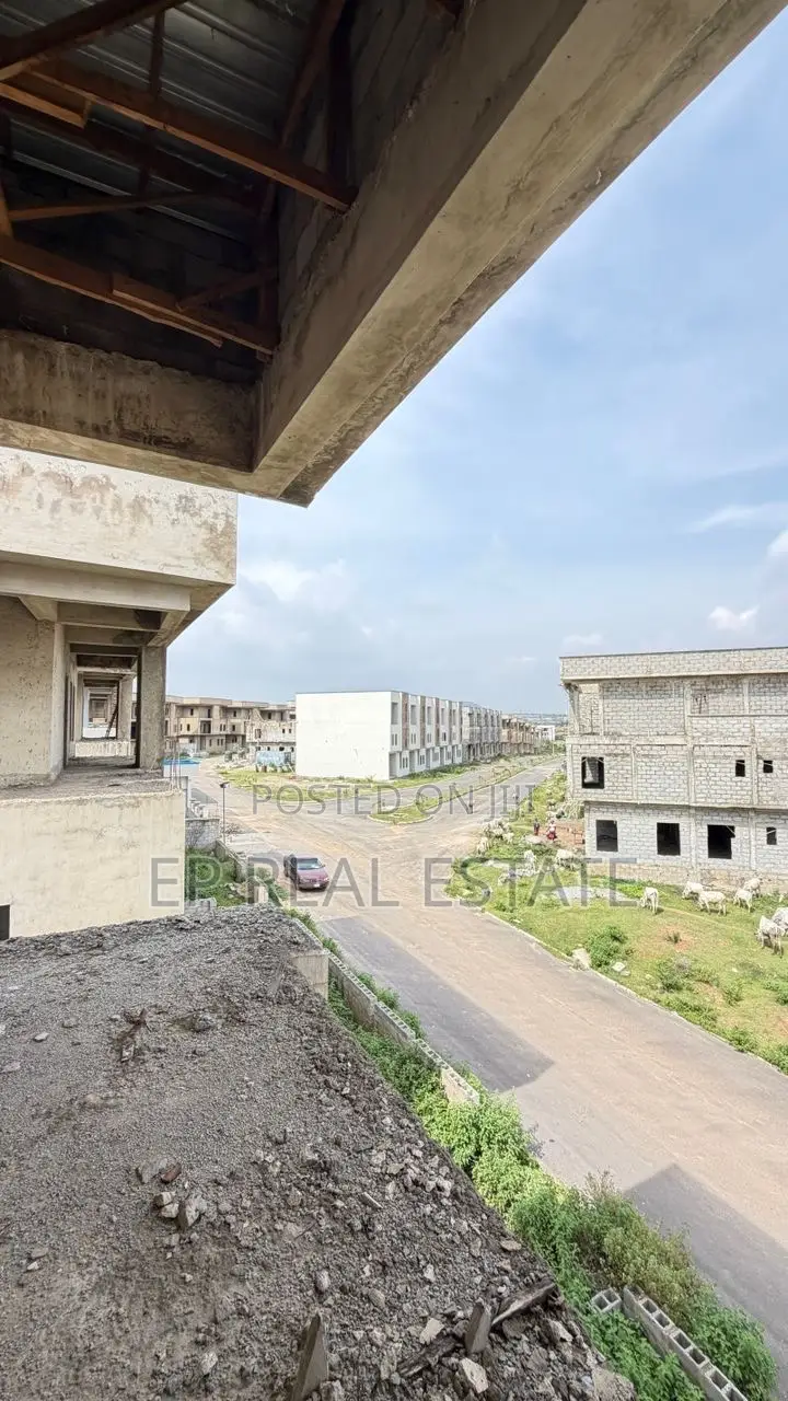 6bdrm Duplex in Jabi for sale