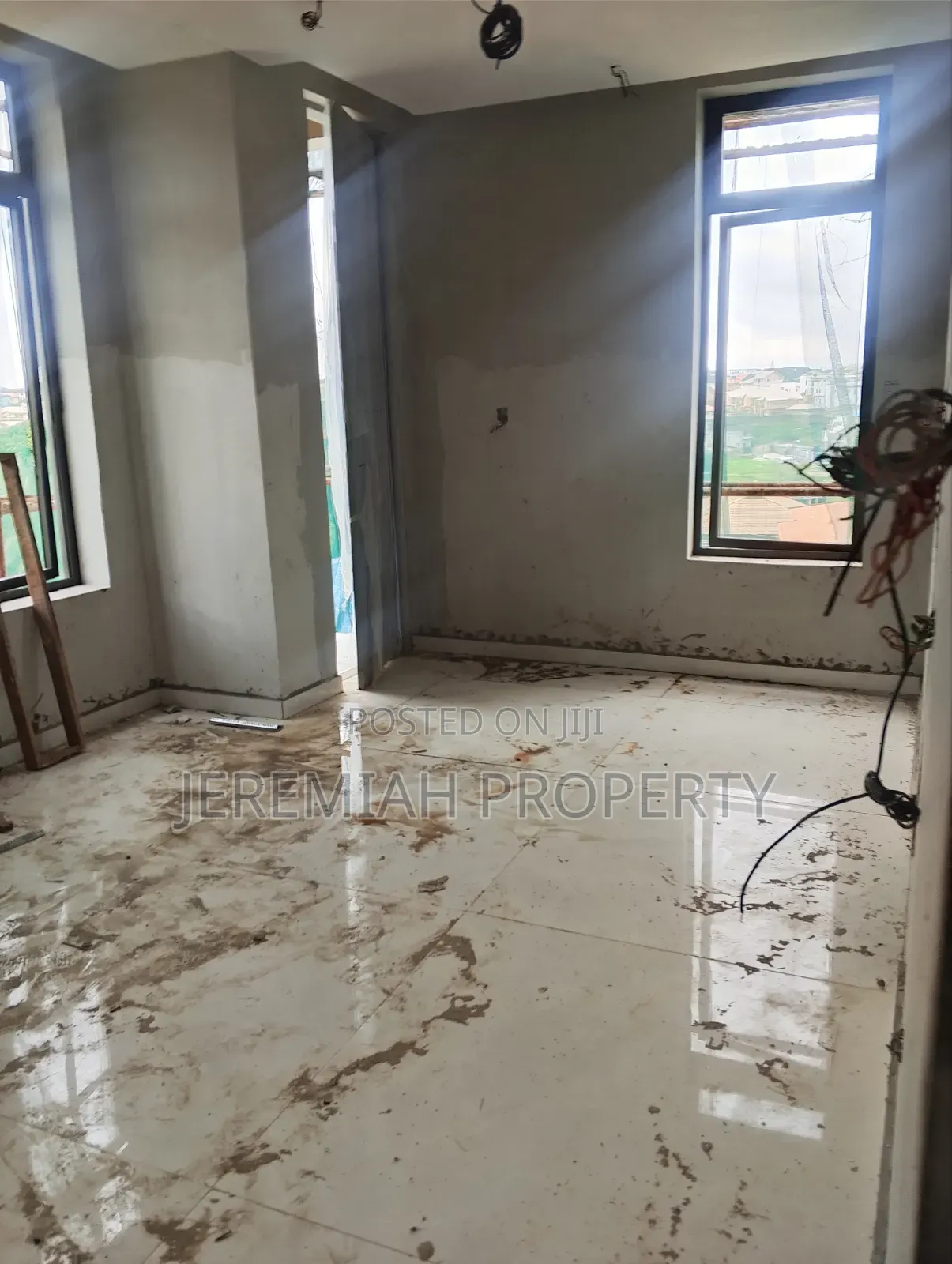 7bdrm Duplex in Omole Estate Phase 2, Berger for sale