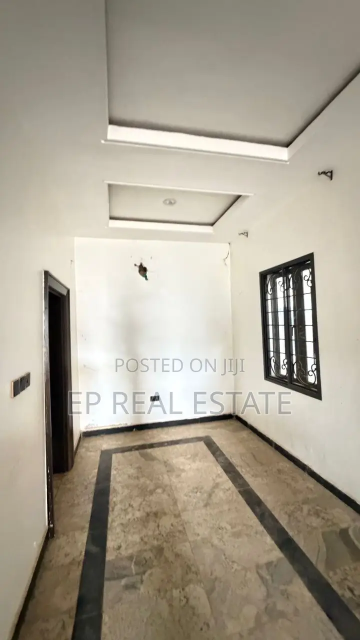 4bdrm Duplex in Kaura for sale