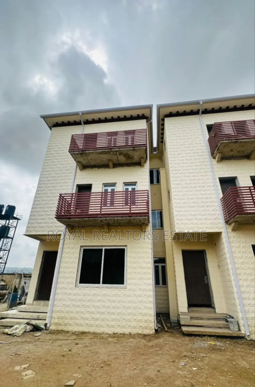 4bdrm Townhouse/Terrace in Mabushi for sale