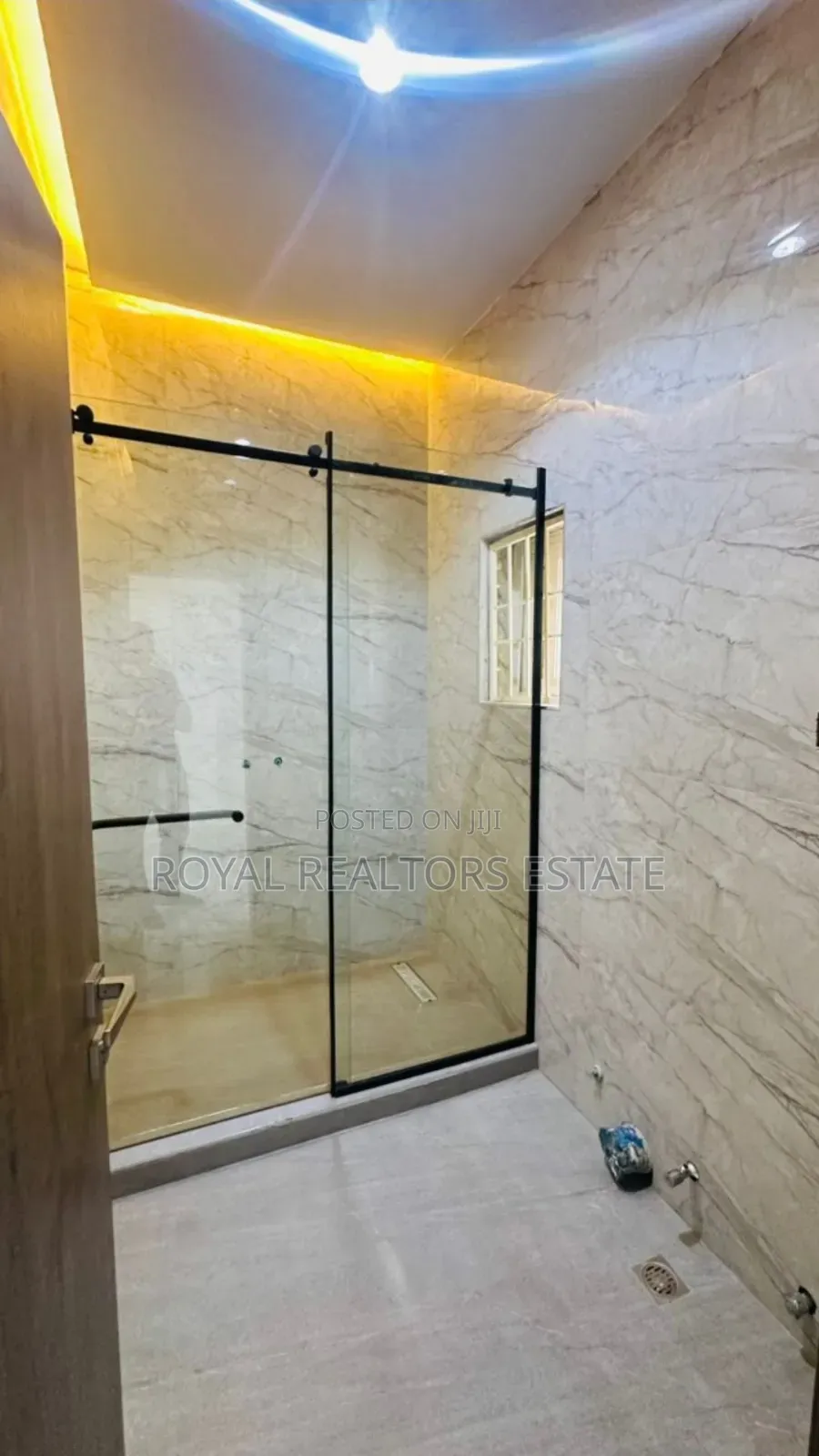 4bdrm Townhouse/Terrace in Mabushi for sale