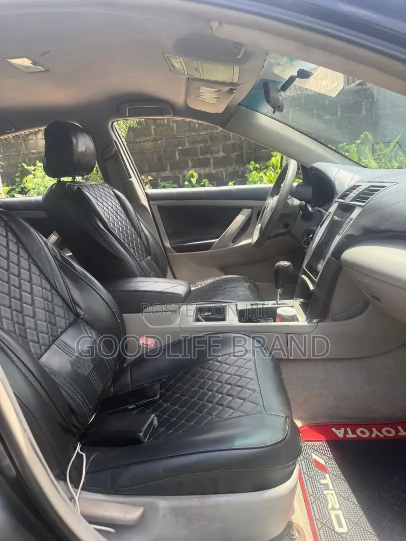 Toyota Camry XLE 4dr Sedan (2.4L 4cyl 5A) 2009 Matt Black