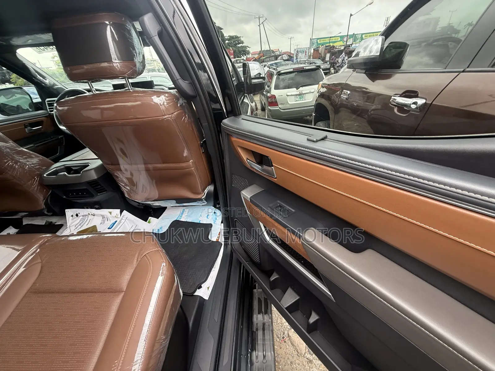 Toyota Tundra Platinum 2022 Black