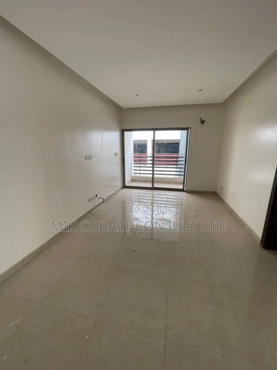 4bdrm Duplex in Close To Godab, Life Camp for rent