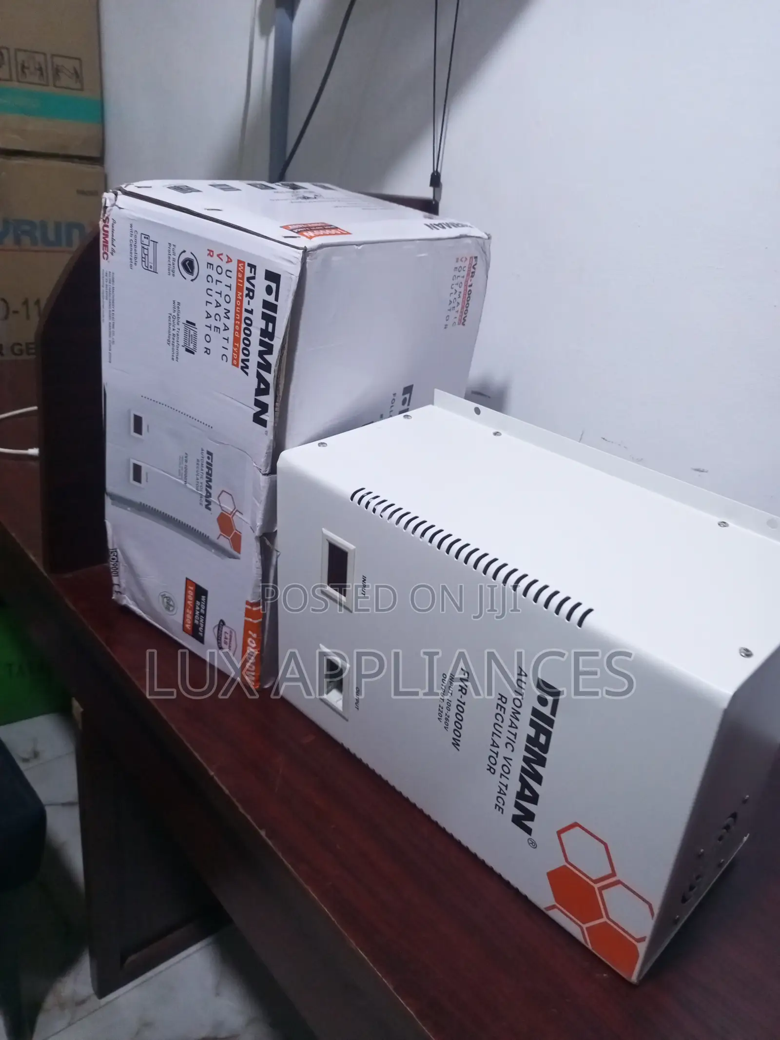 Firman Digital Display 10000w Stabilizer