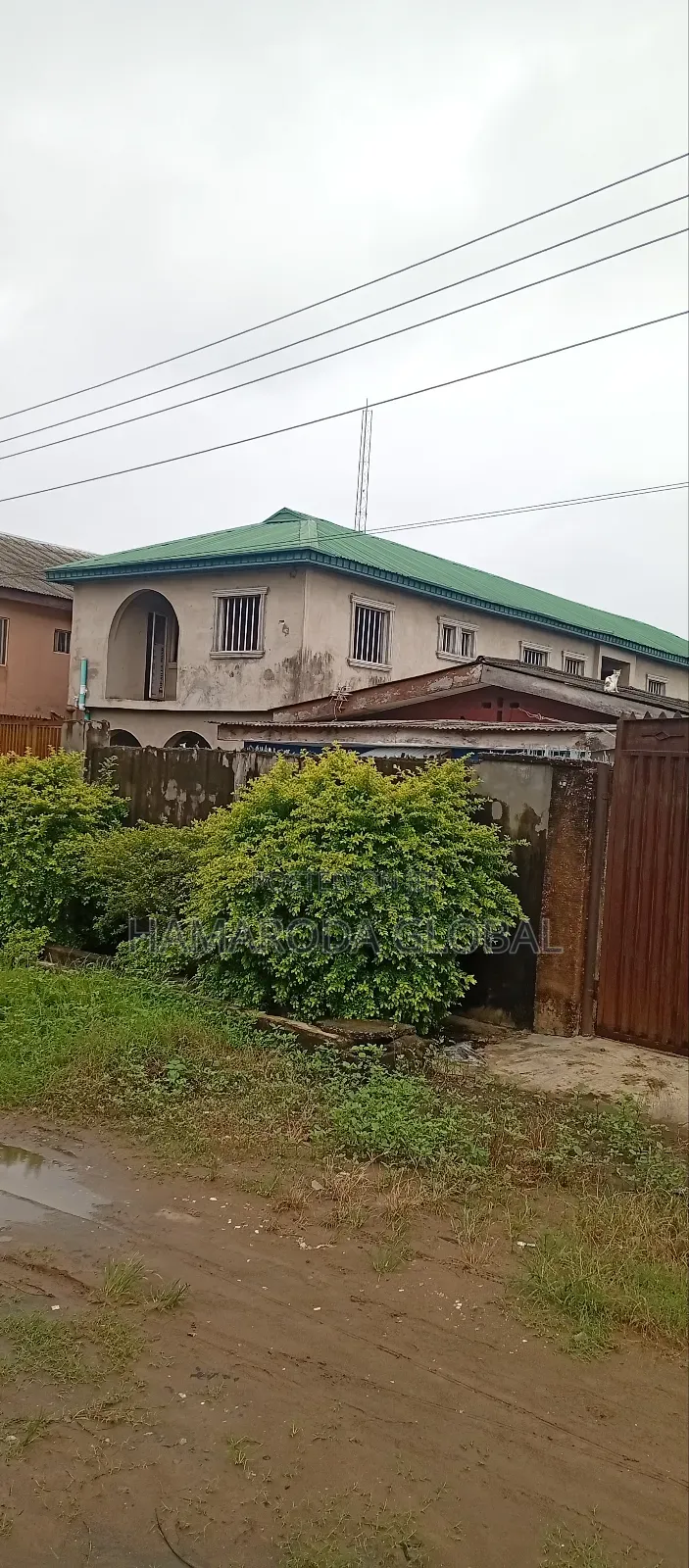 10bdrm Block of Flats in Ikotun, Alimosho for sale