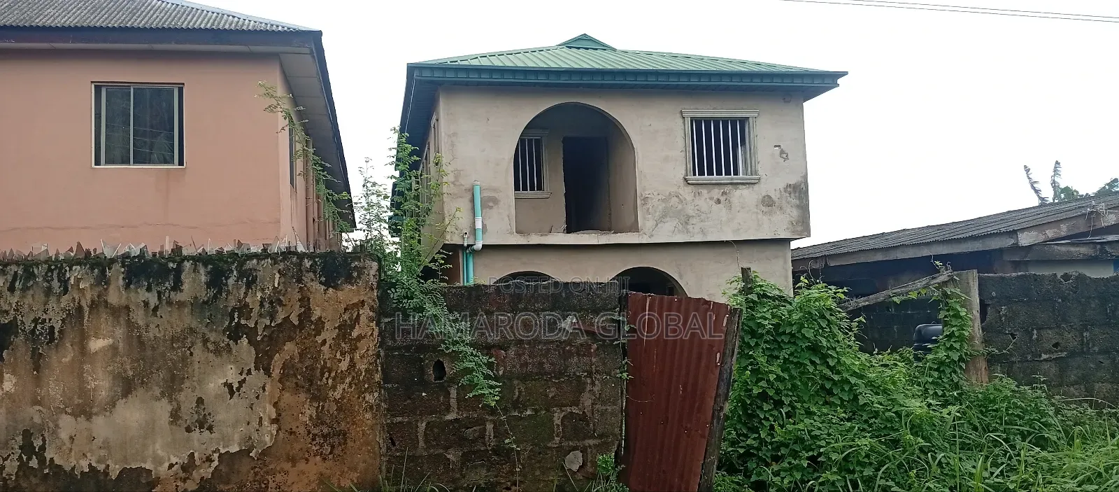 10bdrm Block of Flats in Ikotun, Alimosho for sale