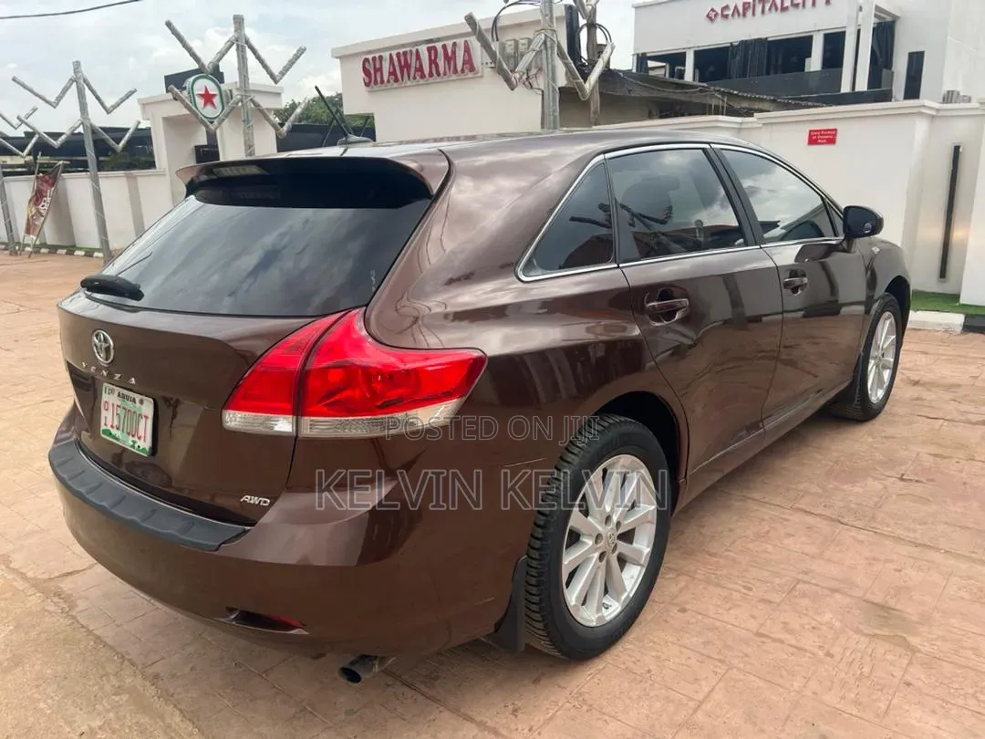Toyota Venza 2011 Brown