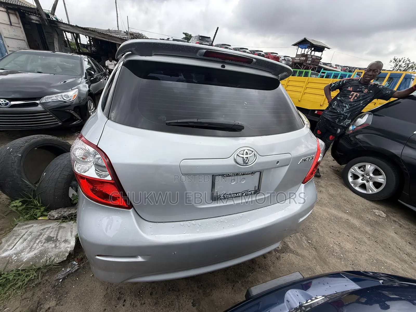 Toyota Matrix S Hatchback AWD (2.4L 4cyl 4A) 2013 Silver