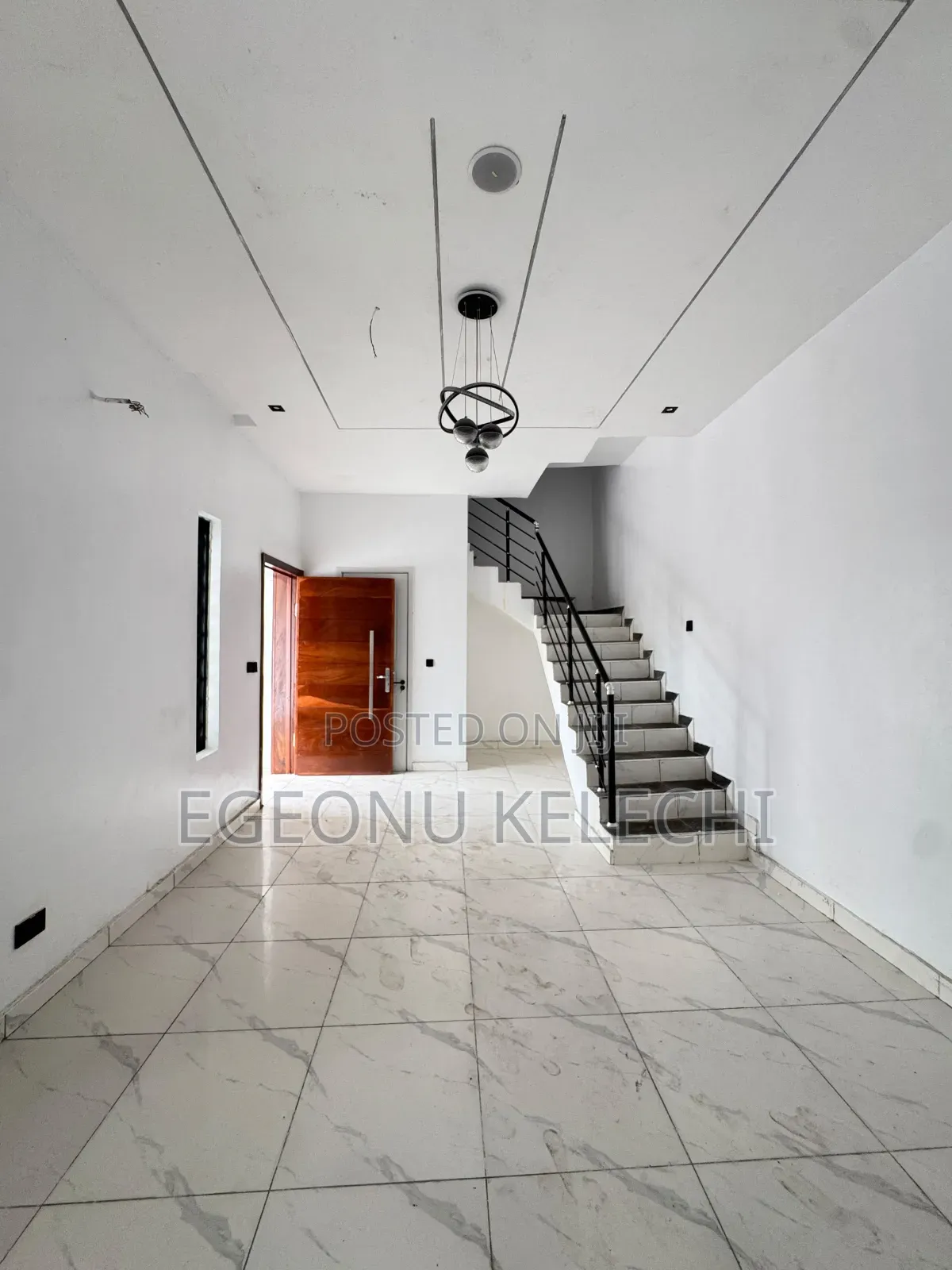 3bdrm Duplex in Thomas Estate for sale
