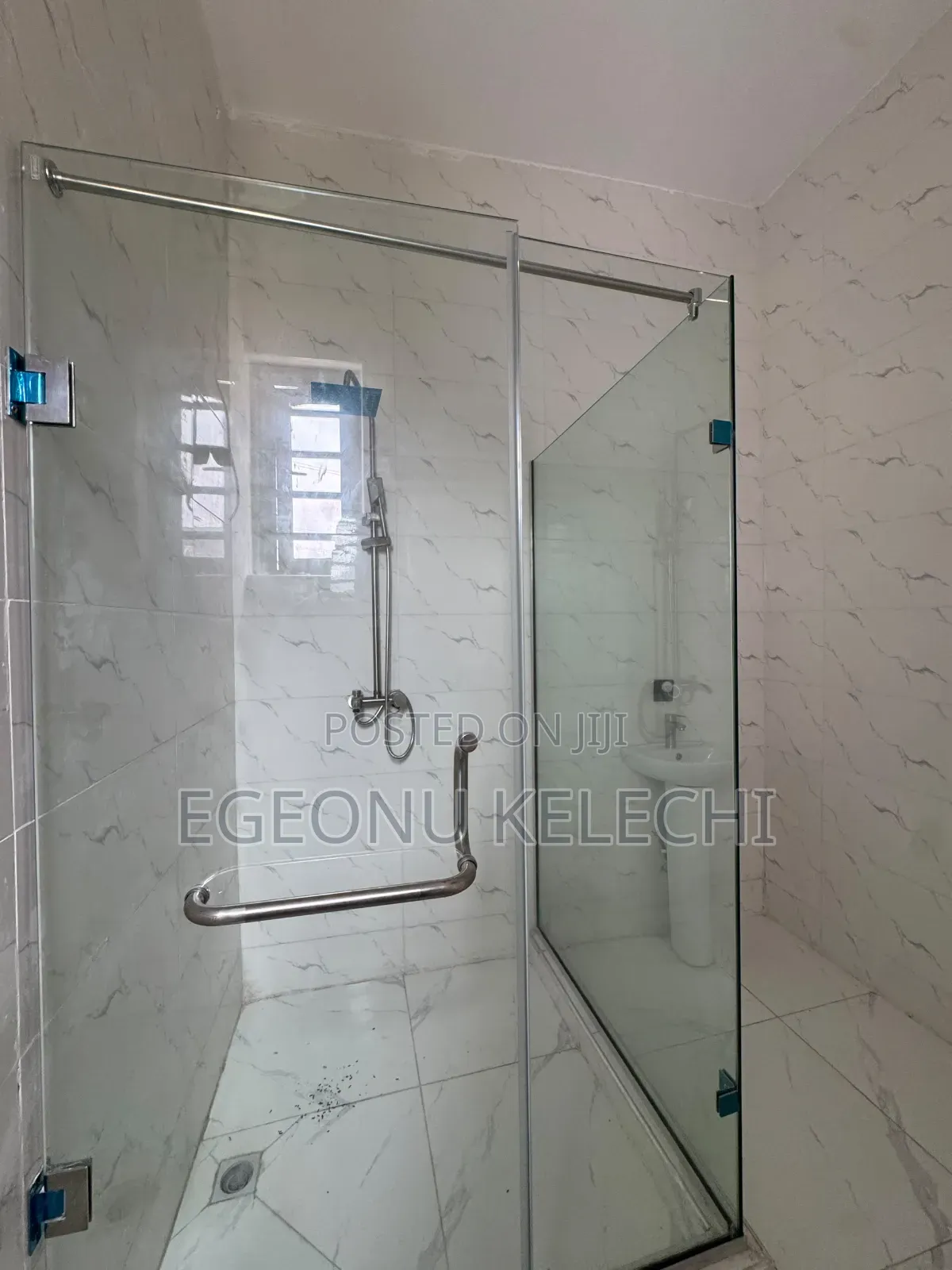 3bdrm Duplex in Thomas Estate for sale