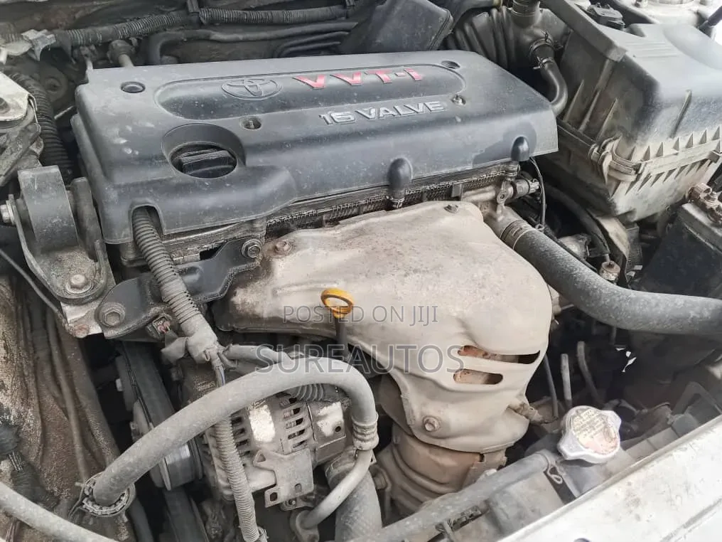 Toyota Camry LE V6 4dr Sedan (3.0L 6cyl 5A) 2005 White