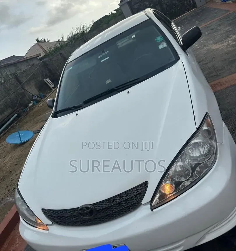 Toyota Camry LE V6 4dr Sedan (3.0L 6cyl 5A) 2005 White