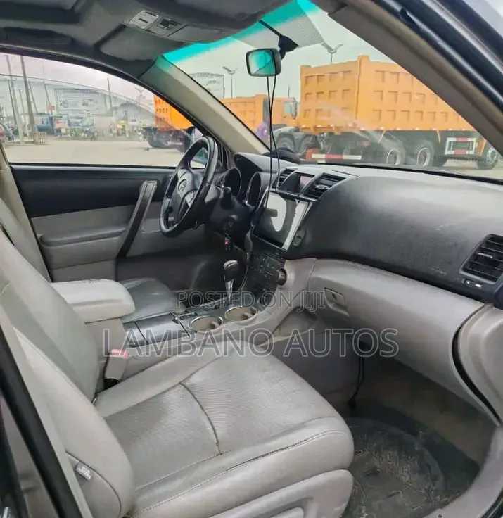 Toyota Highlander 2010 Red