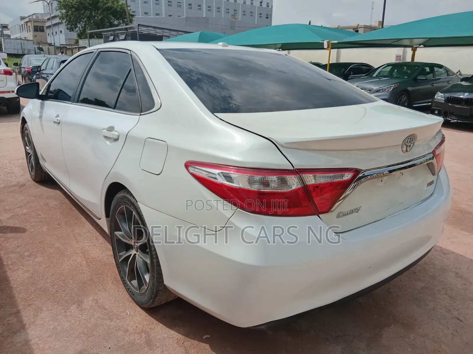 Toyota Camry XSE 4dr Sedan (2.5l 4cyl 6A) 2016 White